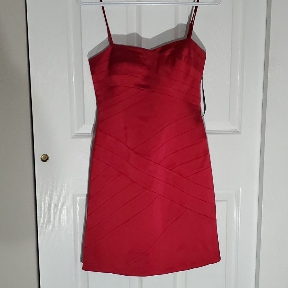 Decode red dress